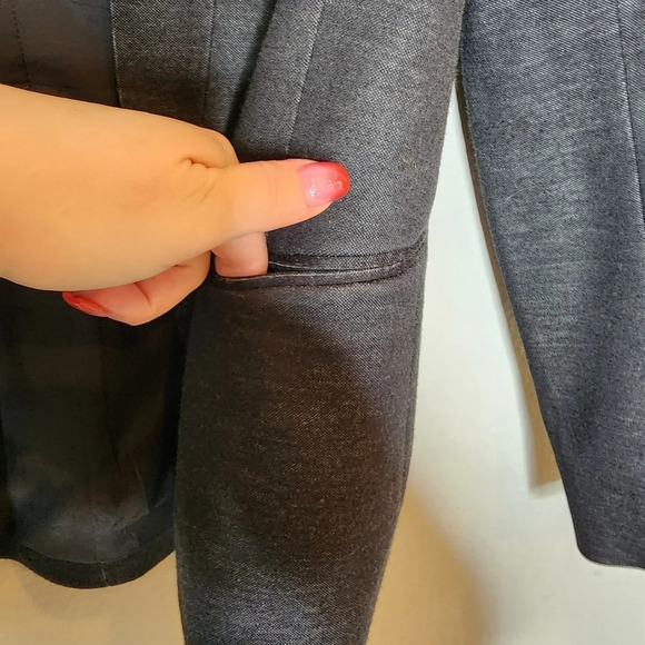 Theory wool-blend grey blazer Jacket. Size 4. Pockets. Open front - Picture 6 of 16